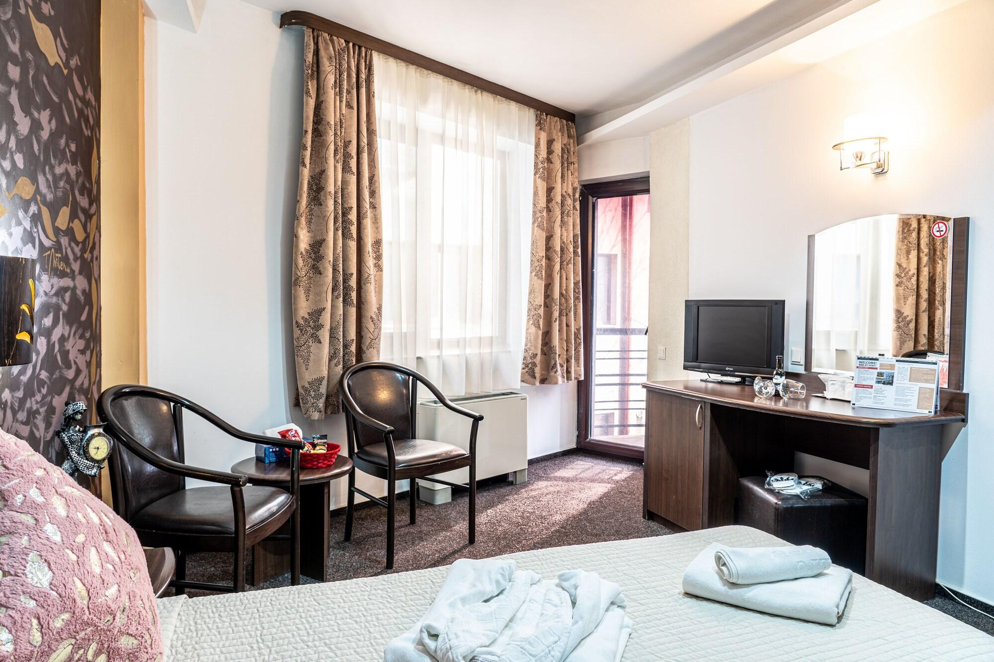 Hotel Razvan Bucharest Exterior photo