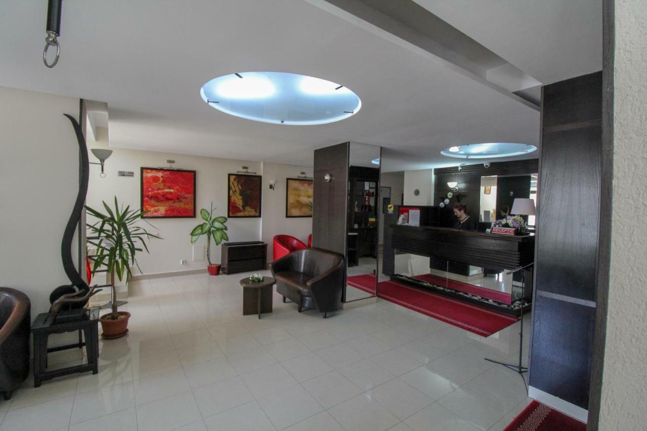 Hotel Razvan Bucharest Exterior photo