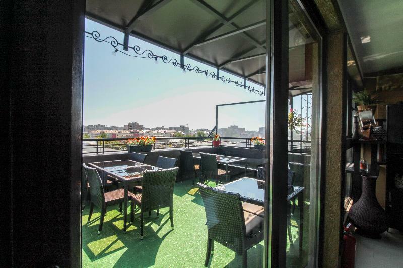 Hotel Razvan Bucharest Exterior photo