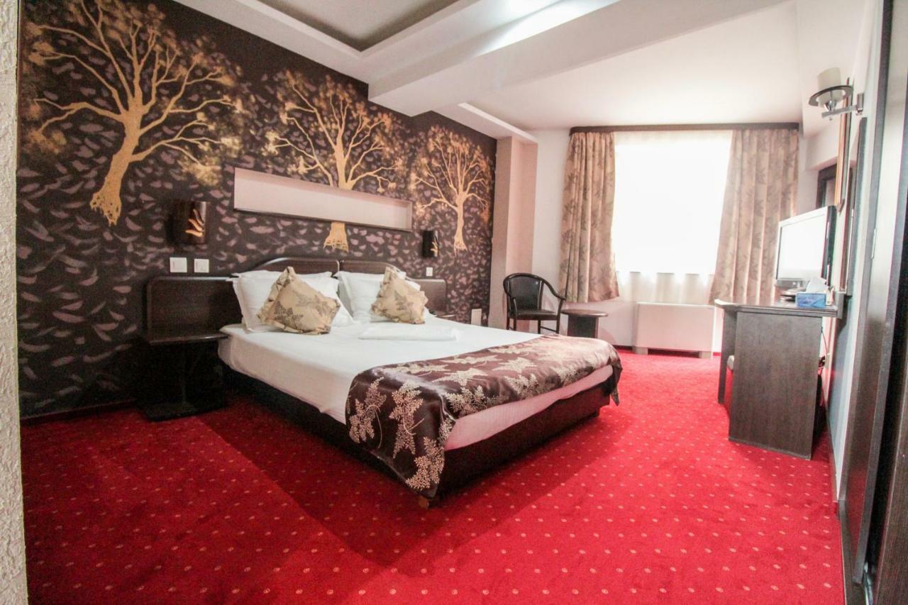 Hotel Razvan Bucharest Exterior photo